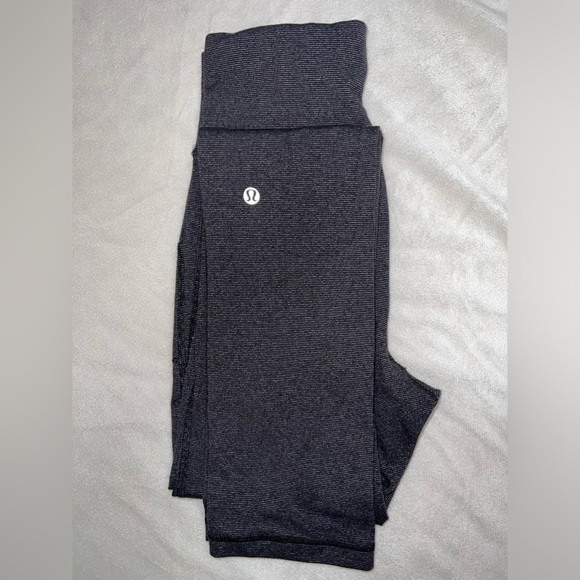 Lululemon Skinny Will Pants / Size 4 - Picture 5 of 12